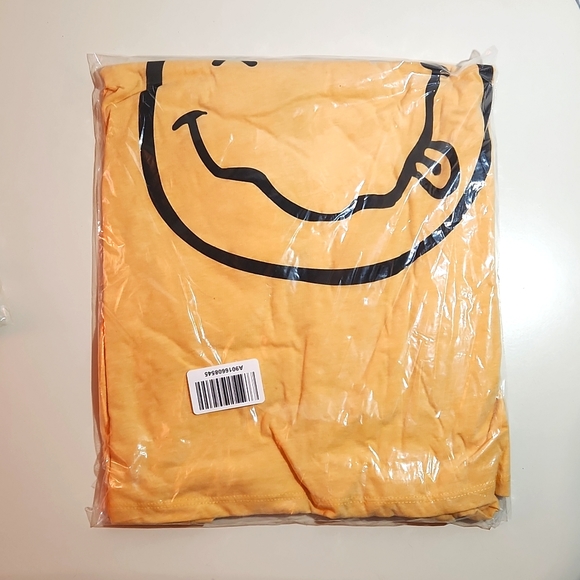 ❤️NWT VINTAGE TORRID TEE NIRVANA LAYERED BAND CONCERT SHIRT EMOJI LOGO PLUS SIZE - Picture 4 of 9